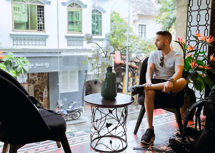 Hanoi Center Silk Boutique Hotel & Travel